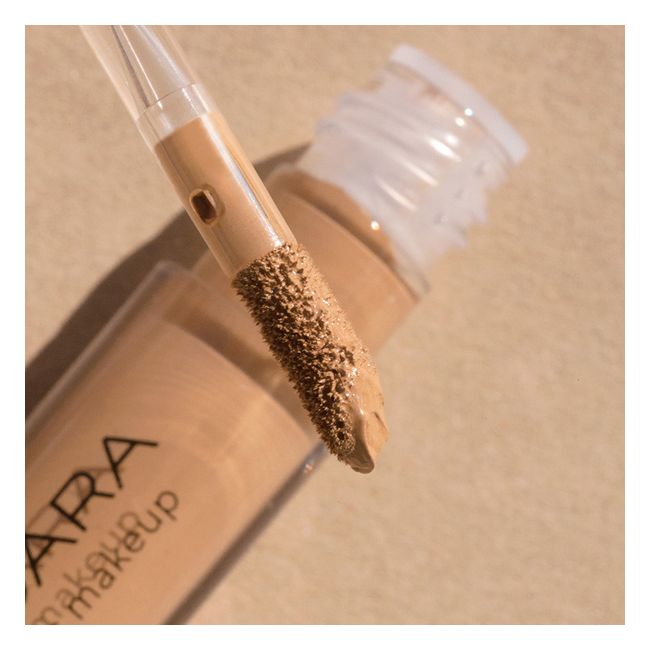 Madara's Golden Hour Liquid Organic concealer Lifestyle