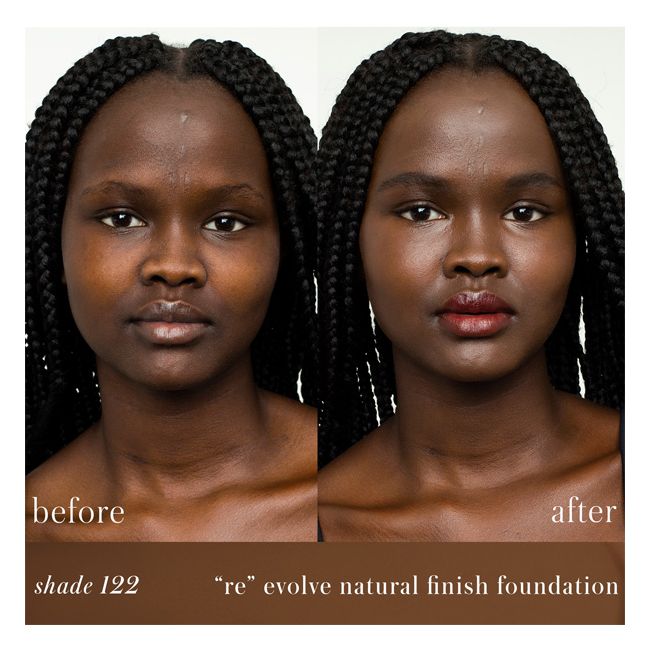 Fond de teint naturel ReEvolve Natural Finish 122 RMS Beauty Application