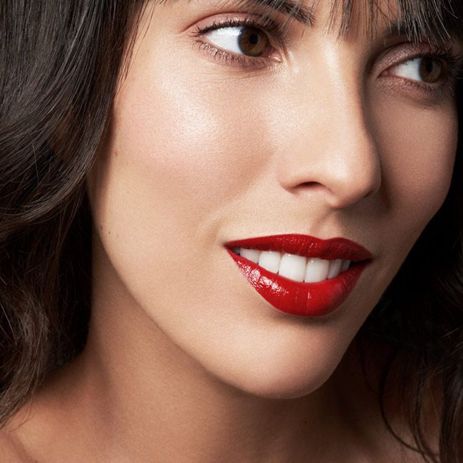 Le Rouge Francais Alizarine Organic lipstick model beauty