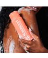 Gel douche exfoliant Good Body Skin Juicy Clean Kosas mannequin