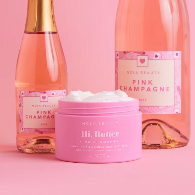 Beurre pour le corps NCLA Beauty Pink Champagne lifestyle