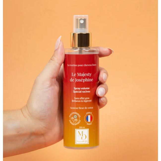 Spray Volume Le Majesty Mademoiselle Gold package