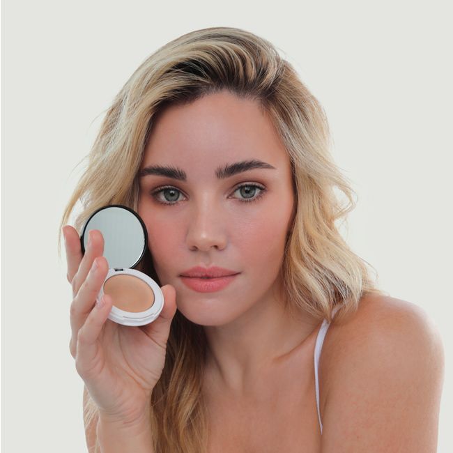 Lily Lolo's Afterglow Cream Illuminator  model