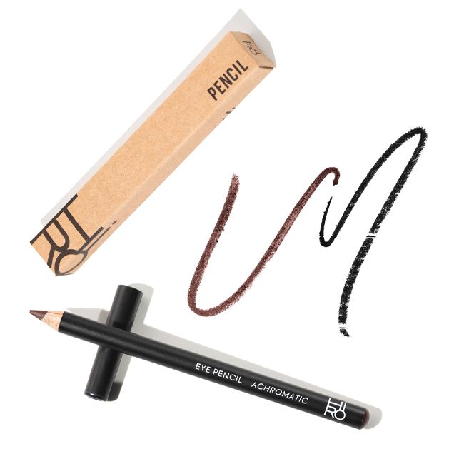 Hiro Cosmetic's Eye Pencil Lifestyle