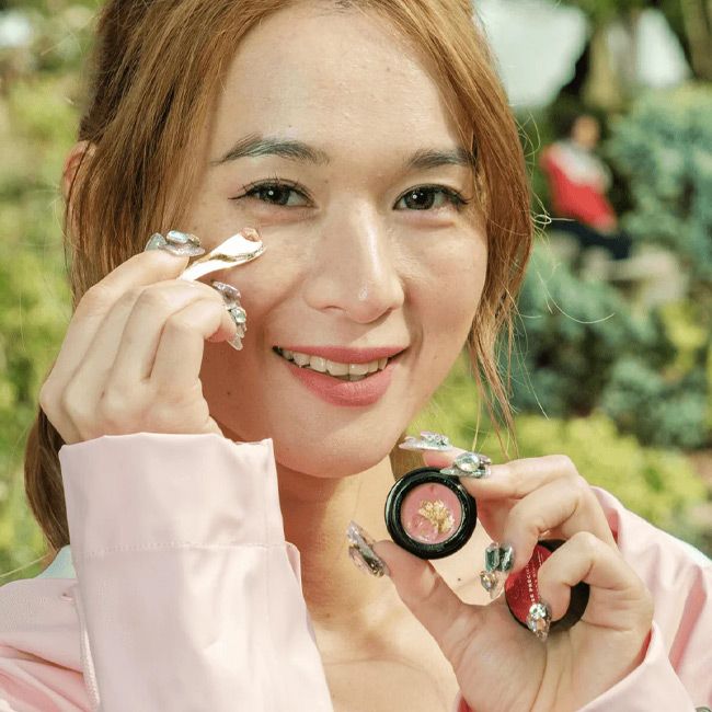 Okoko Cosmétiques's Precious Pink eye contour Care