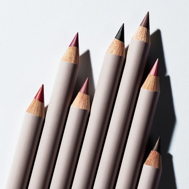 Manasi 7's Eye and Lip Definer lip pencils Lifestyle