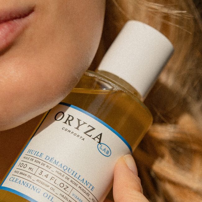 Oryza Lab's Natural Cleansing Oil Model