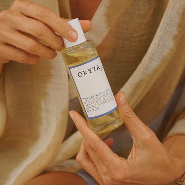 Oryza Lab's organic body oil Application