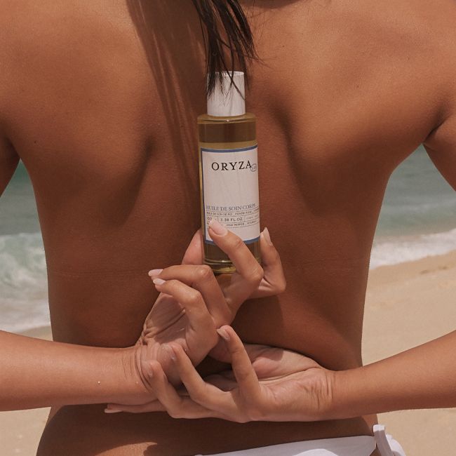 Oryza Lab's organic body oil Model